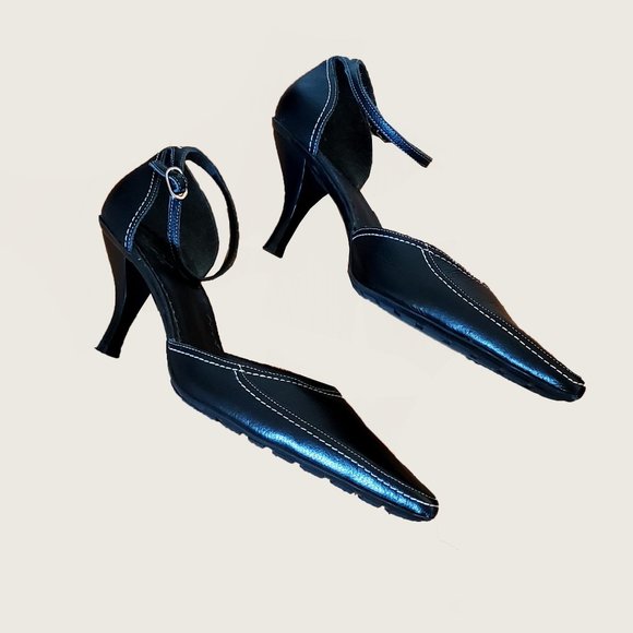 BCBG Heels - Picture 5 of 9